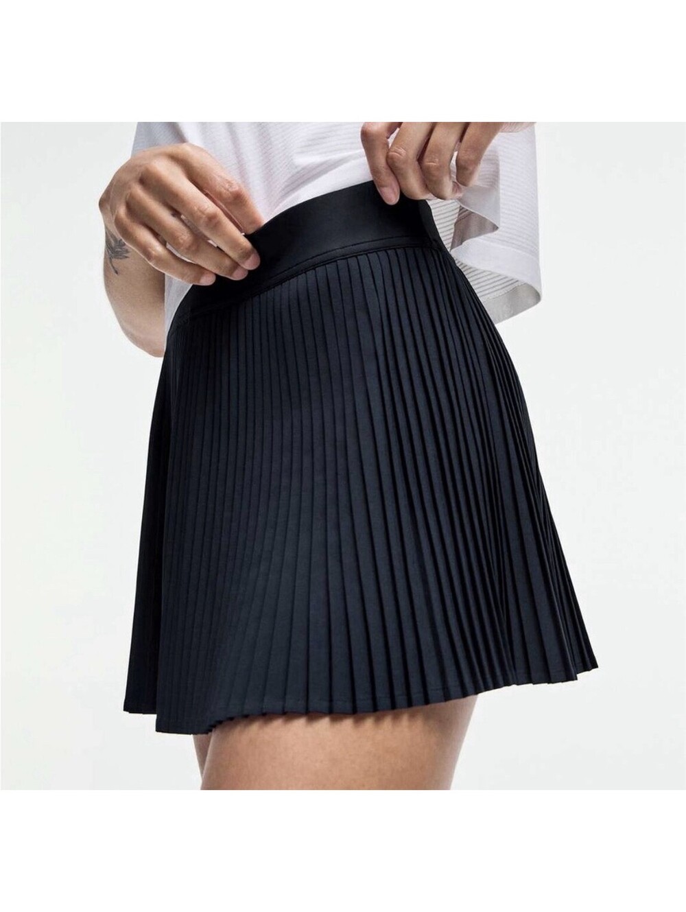 Lululemon Varsity High Rise Pleated Tennis Skirt Skirt size 10 NWT